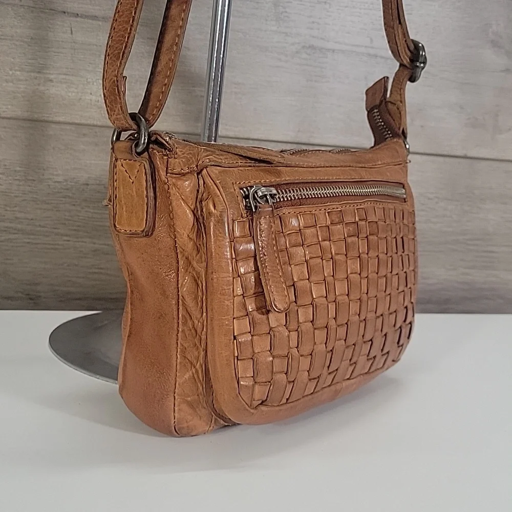 Vilenca Holland for Anthropologie Woven Leather Crossbody Bag in Tan